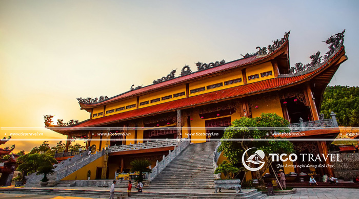 Tour lễ hội Hà Nội - Côn Sơn - Kiếp Bạc 1 ngày